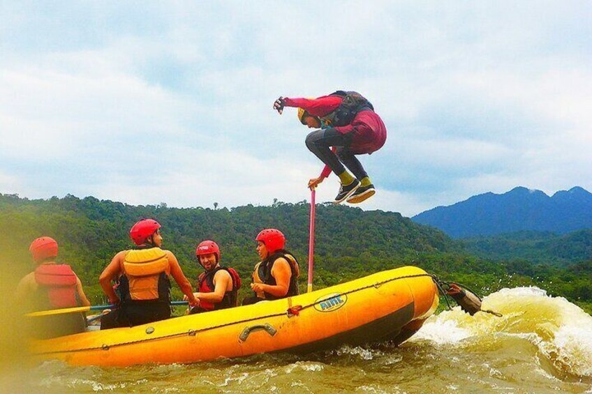 Half Day Extreme Rafting Baños de Agua Santa Level III and IV