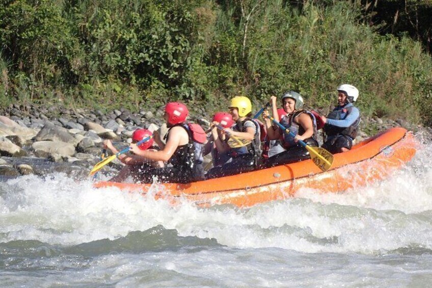 Half Day Extreme Rafting Baños de Agua Santa Level III and IV