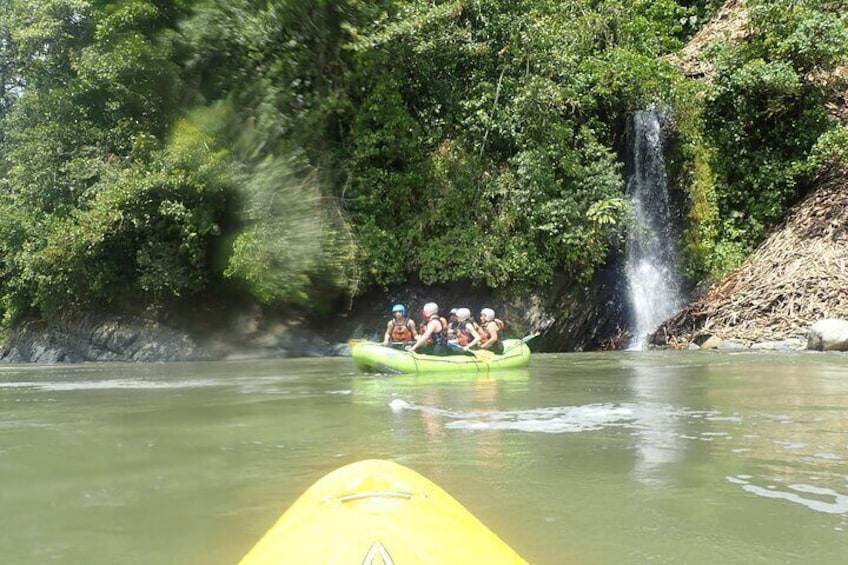 Half Day Extreme Rafting Baños de Agua Santa Level III and IV