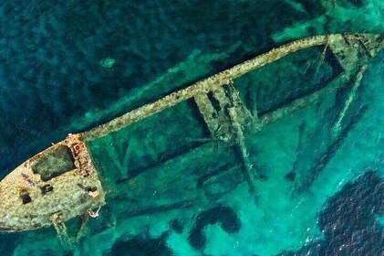 From Split: Blue Lagoon and 3 Islands Fish picnic Boat Tour