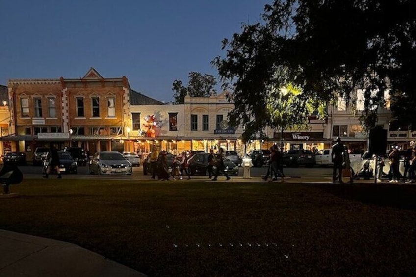 Ghost Maker Tour in Georgetown: Adults Only