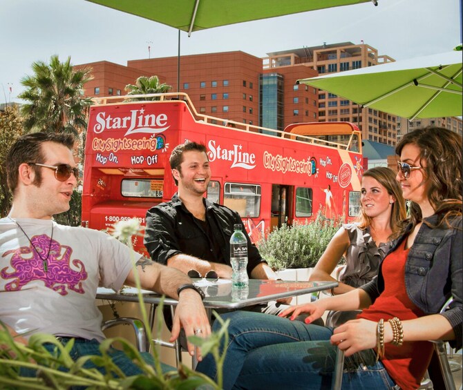 Los Angeles: Hop-On Hop-Off Audio Guide & Celebrity Homes Package