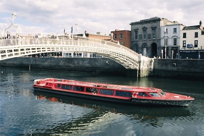 Kaupungin nähtävyydet Dublin-jokiristeily