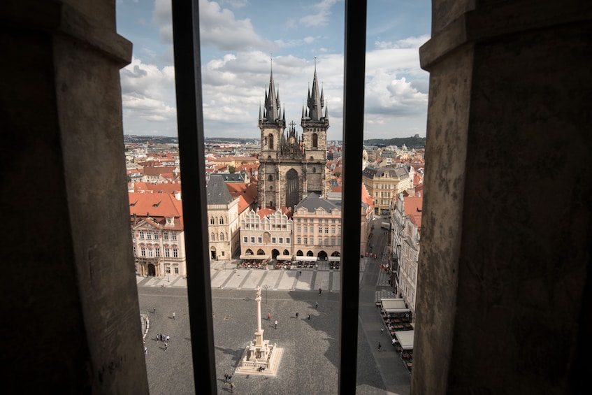 Prague: Astronomical Clock & Charles Bridge Underground Tour