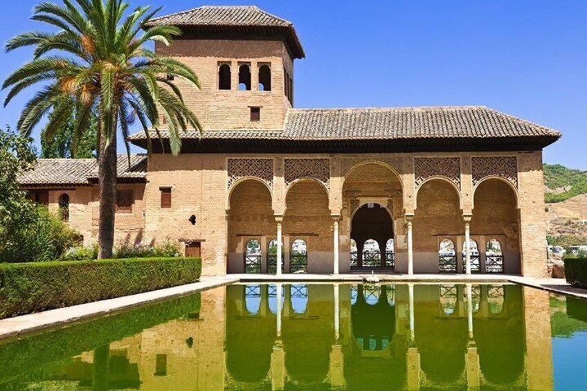 Granada Alhambra Tour from Seville