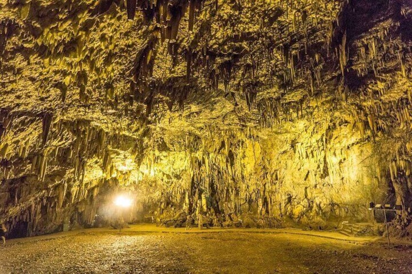 Drogarati Cave
