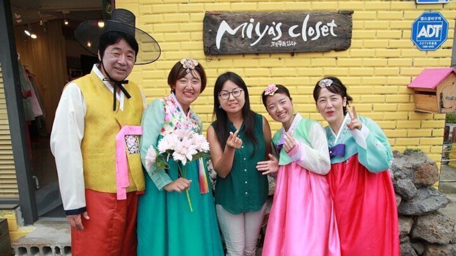 Hanbok Rental Experience in JEJU Island/Korean Traditional Clothes Rental Shop