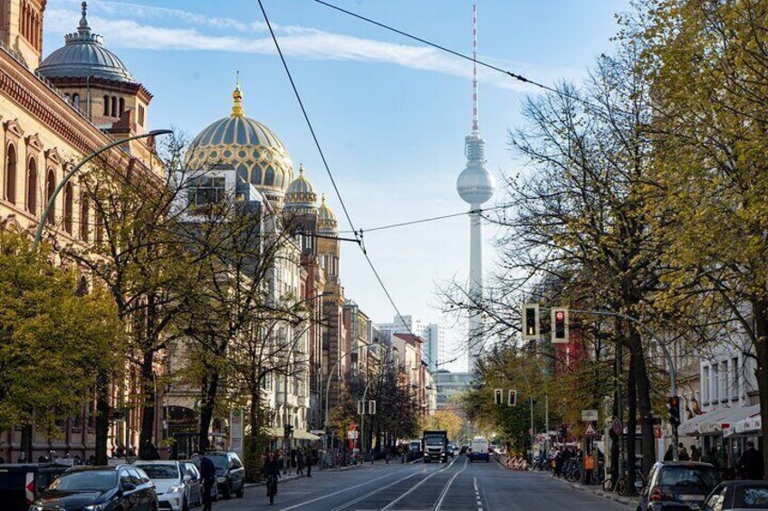 Berlin Jewish Quarter Private Tour with Synagogue & Cemetery