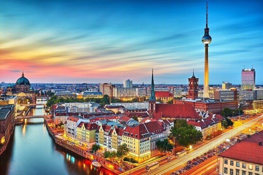 Berlin Jewish Quarter Private Tour with Synagogue & Cemetery