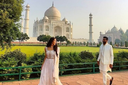 Taj Mahal Skip the Line Private Tour