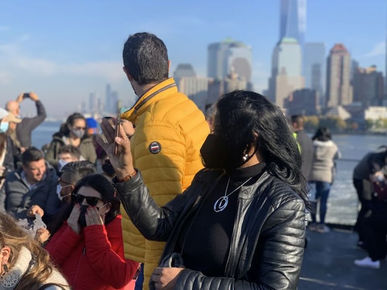 NYC: Guided Tour of Staten Island Ferry & Statue of Liberty