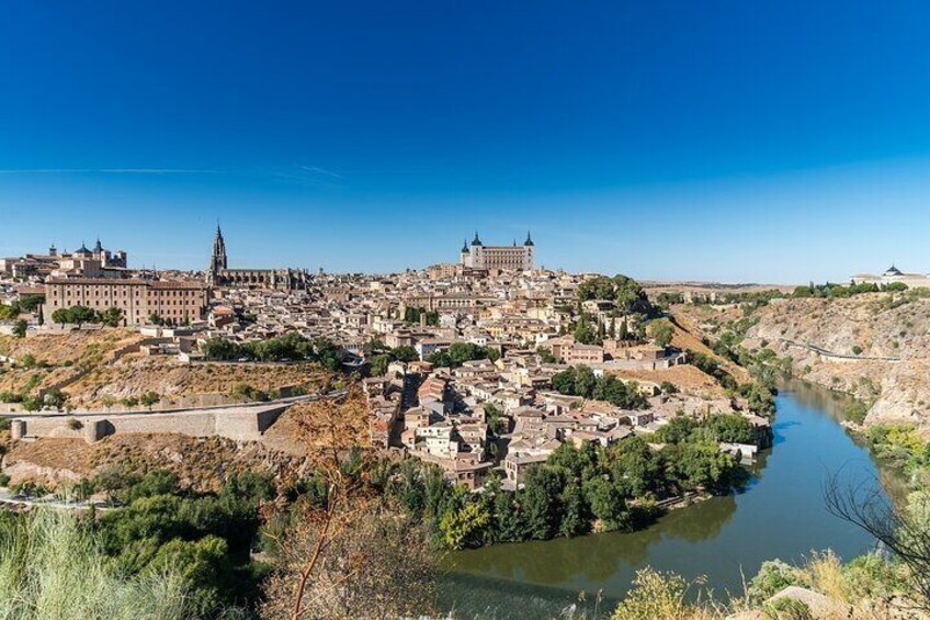 Toledo Small Group Walking Tour with Official Guide