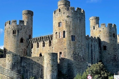 Llanberis, Conwy and Caernarfon Castle: A Self-Guided Driving Tour of Snowd...