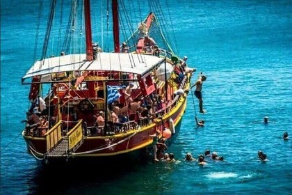 Black Rose Pirate Boat: 5-Hour Trip from Heraklion