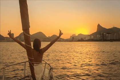 Rio de Janeiro : Excursion en voilier au coucher du soleil