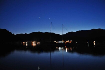 ล่องเรือส่วนตัวชมพระอาทิตย์ตกดินแสนโรแมนติกที่เกาะ Kas