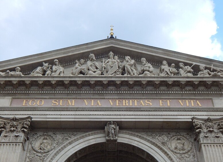 Picture 4 for Activity Budapest: St Stephen's Basilica Tour