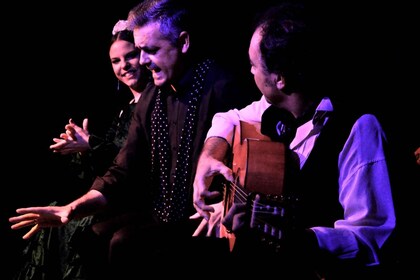 Seville: Flamenco Show in Triana