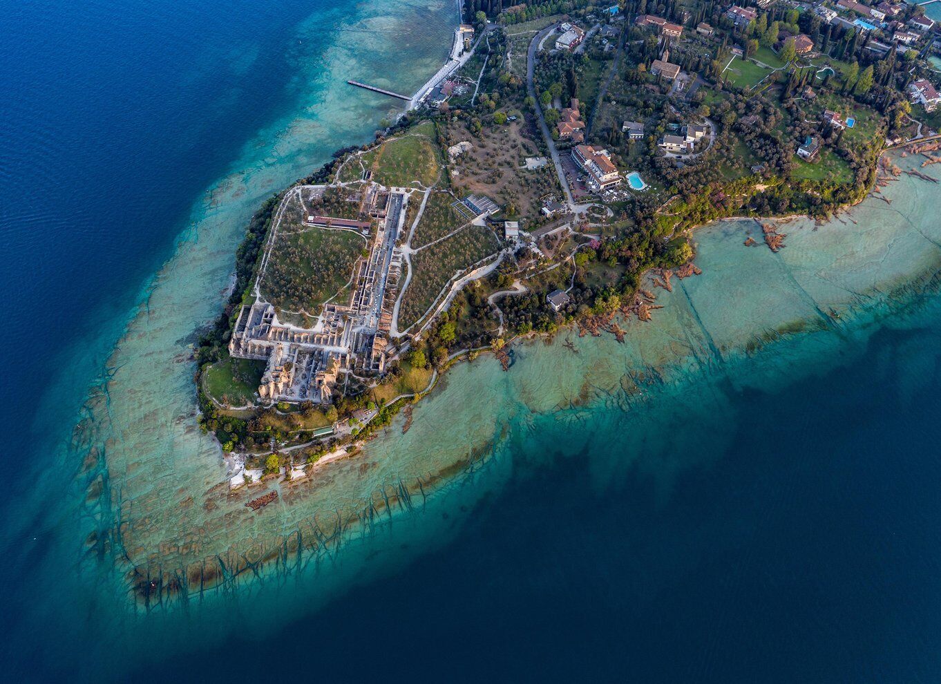 Sirmione: 25 Minute Boat Cruise around the Peninsula