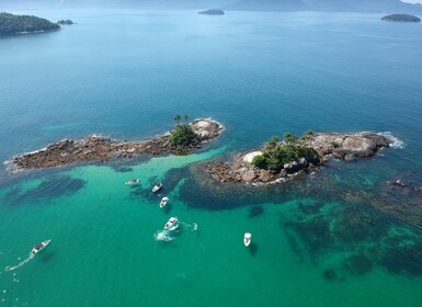 From Angra dos Reis: Botinas & Dentista Beach Speedboat Tour