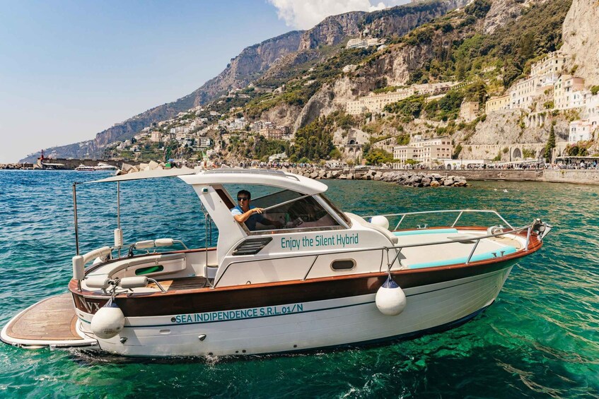 Picture 10 for Activity From Naples: Positano and Amalfi Boat Tour with Drinks