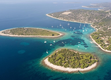 Split: Privat heldags båttur till Blå lagunen och Trogir