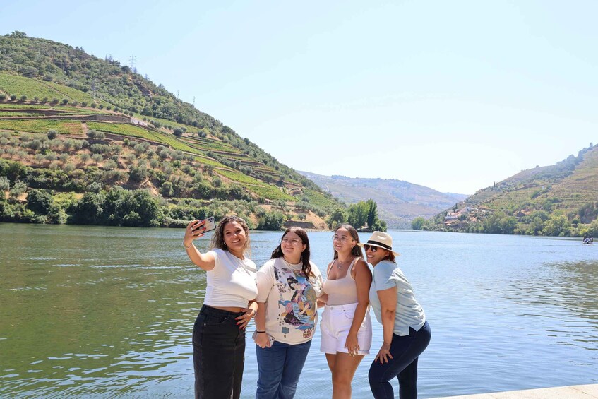 Picture 20 for Activity Porto: Douro Valley with Small Wineries, Lunch and Boat Tour
