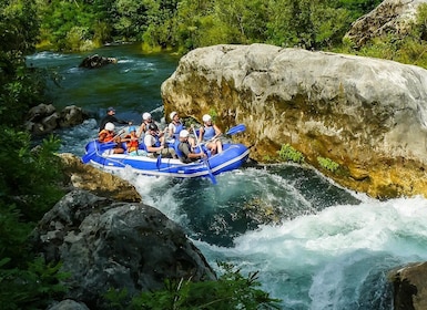 Split/Omiš: Cetina River Rafting with Cliff Jump & Swimming