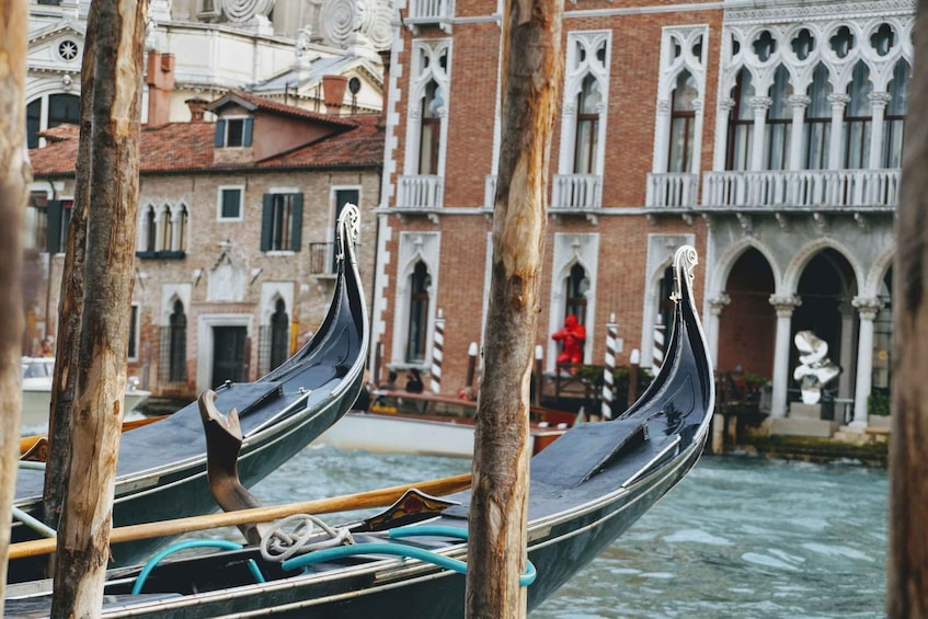 Picture 2 for Activity Venice: Shared Gondola Tour