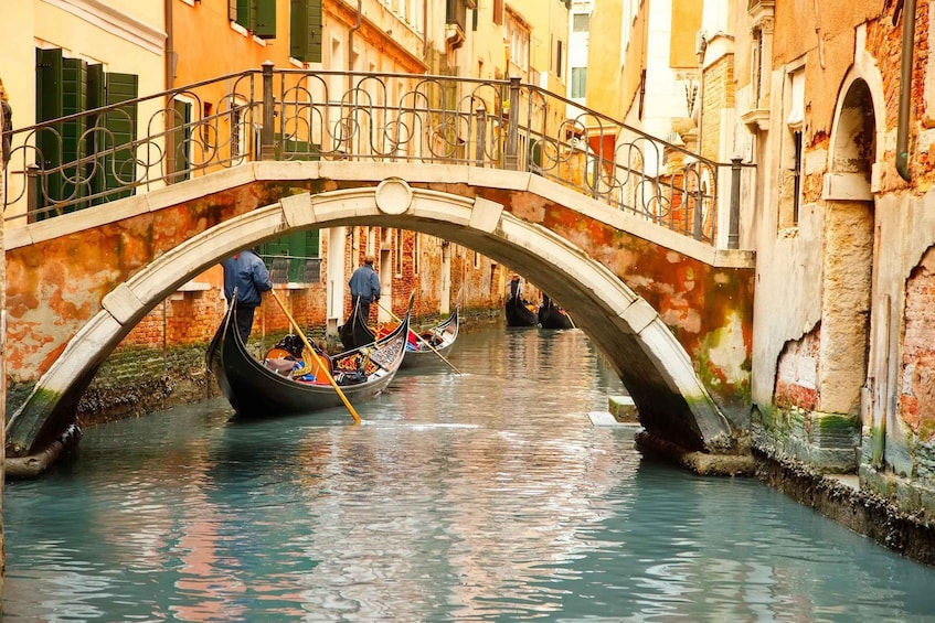 Picture 8 for Activity Venice: Shared Gondola Tour