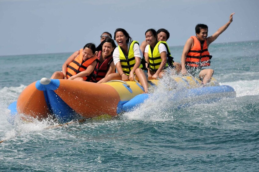 Boracay: Inflatable Banana or Dragon Boat Ride