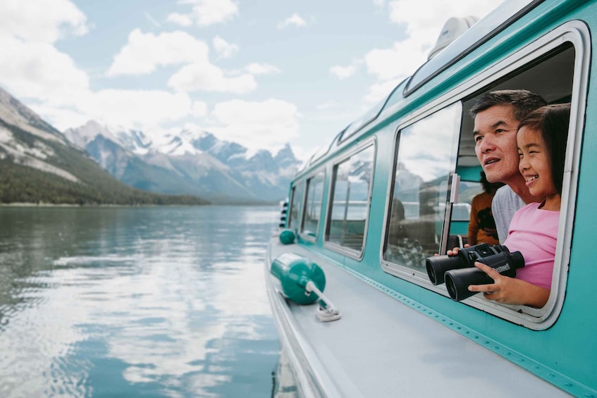Picture 4 for Activity Jasper National Park: Maligne Lake Cruise With Guide