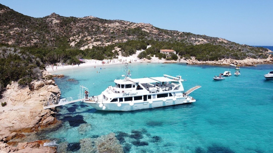 From Palau: La Maddalena Archipelago Full-Day Boat Tour