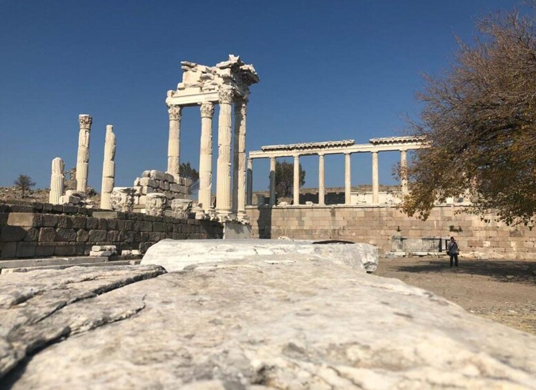 Picture 1 for Activity From Izmir: Private Guided Day Trip to Ancient Pergamon