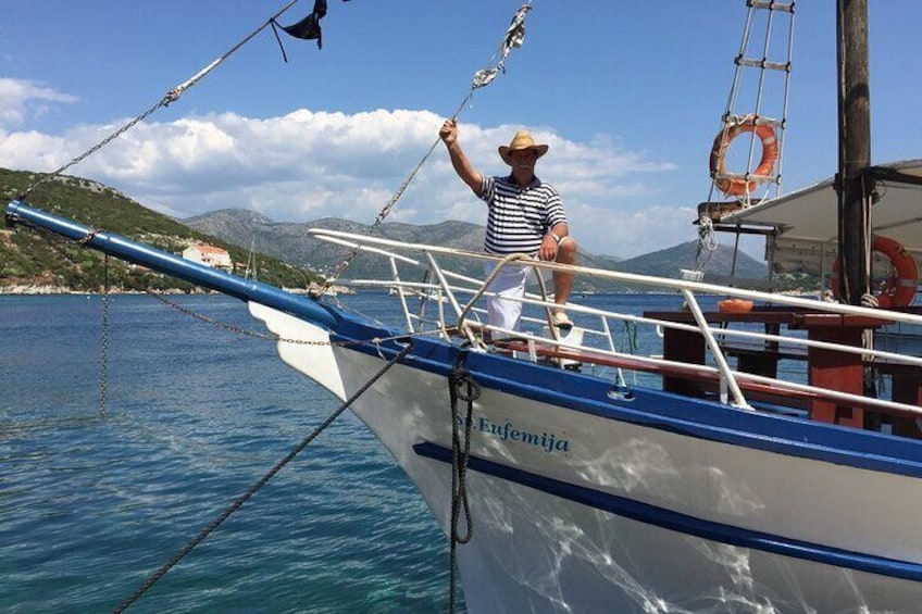 Elaphite Islands Cruise with Local Gastronomy at Captain's House