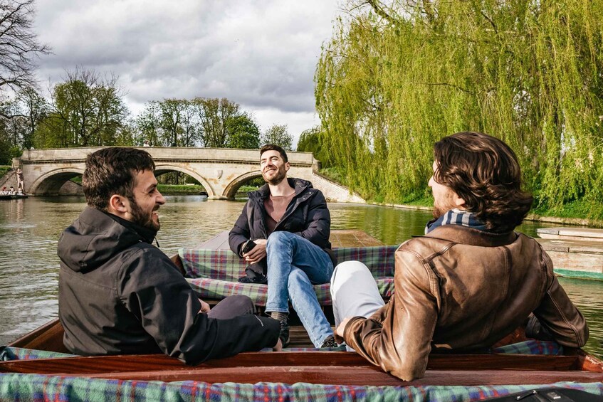 Picture 1 for Activity Cambridge: Guided River Cam Punting Tour