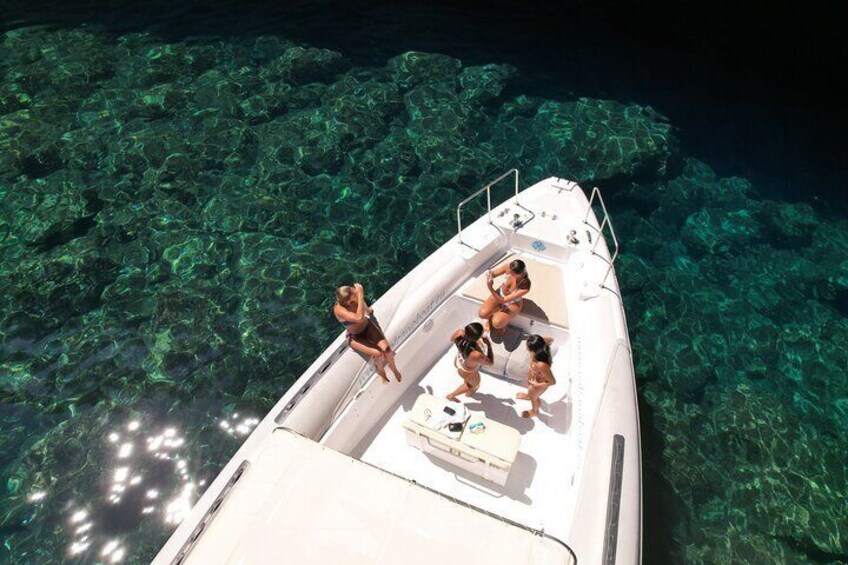 Milos: Half-Day Speedboat Cruise to Kleftiko with snorkeling tour