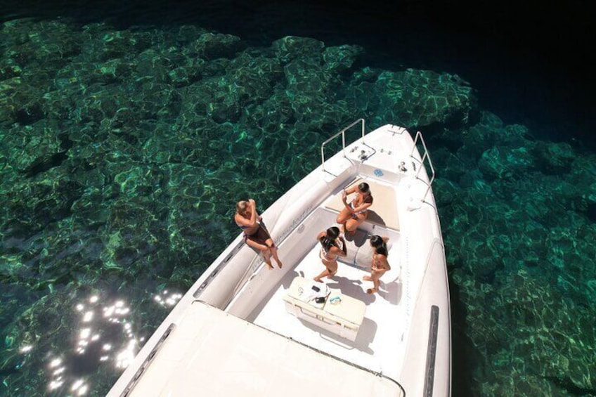 Milos: Half-Day Speedboat Cruise to Kleftiko with snorkeling tour