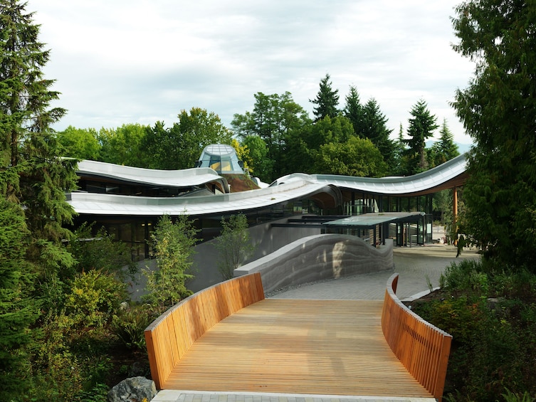 Outdoor walkway at the VanDusen Botanical Garden in Vancouver BC 