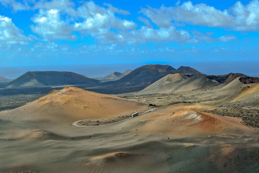 Picture 5 for Activity Lanzarote: Volcanos of Timanfaya and Caves Tour with Lunch