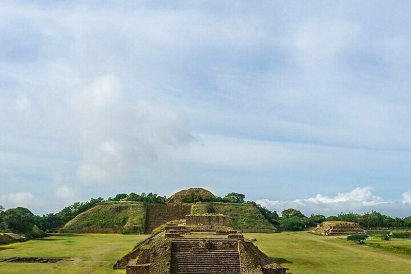 Monte Alban Tour in Oaxaca with Private Transport from Oaxaca