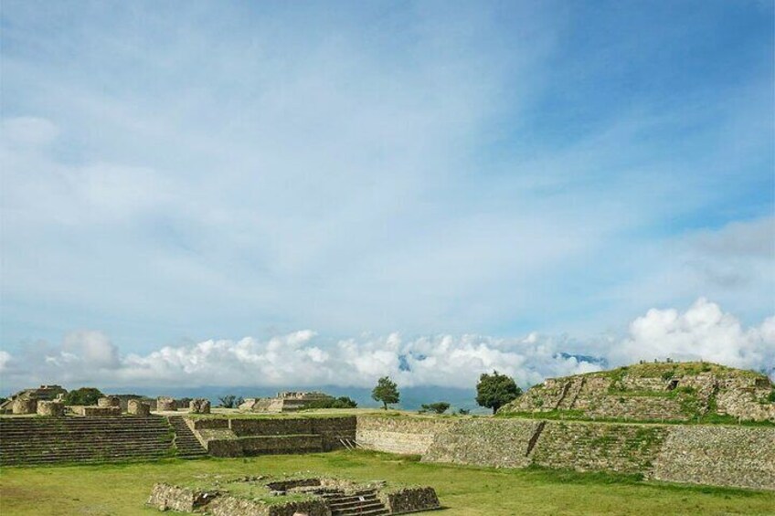 Monte Alban Tour in Oaxaca with Private Transport from Oaxaca