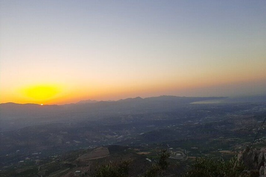 Private Tour | Amazing Sunset, Sparkling wine & Great Views at the Mountain Top
