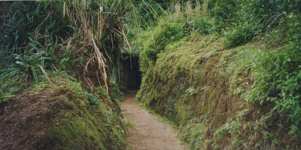 Picture 1 for Activity From Hue: Private DMZ Tour