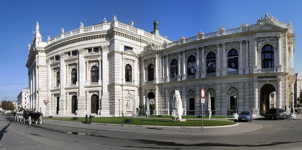 Picture 8 for Activity Vienna: Walking Tour of the Historic Ringstrasse