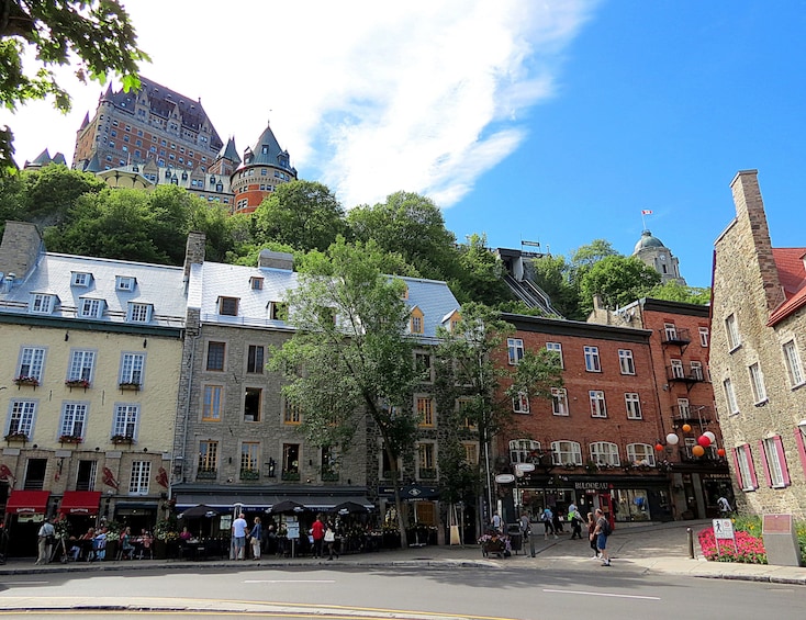 Show item 2 of 6. Shops in Quebec