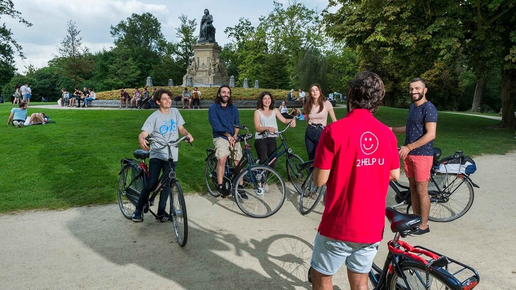 Picture 4 for Activity Amsterdam: 2.5-Hour Bike Tour