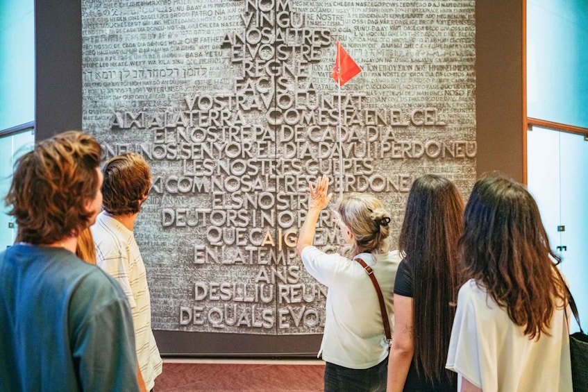 Picture 9 for Activity Barcelona: Sagrada Familia Skip-the-Line Entry Ticket & Tour