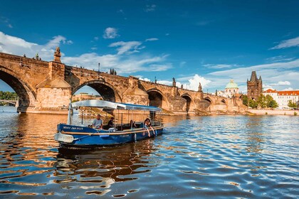 Praha: 45 minutter langt sightseeingcruise til Djevelkanalen