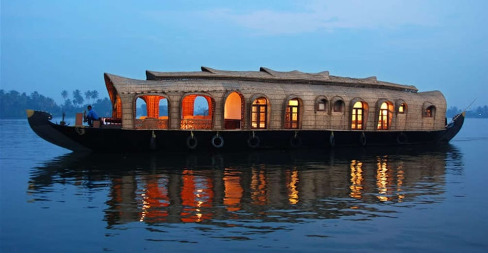 Cochin: Alleppey Backwater Private Day Cruise by Houseboat